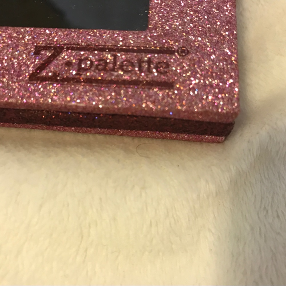 ***FOR Busygirl8 ONLY*** Large Z Palette